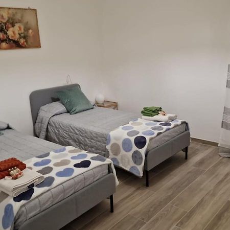 Appartamento Violet - Parma Dış mekan fotoğraf