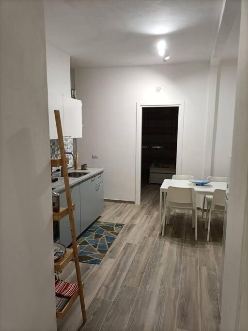 Appartamento Violet - Parma Dış mekan fotoğraf