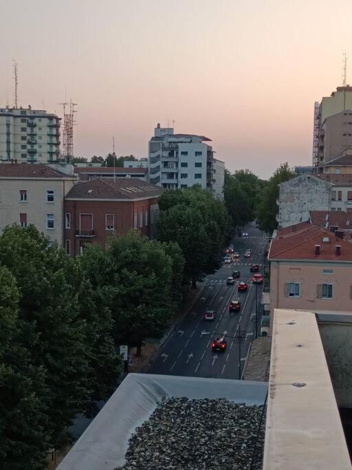 Appartamento Violet - Parma Dış mekan fotoğraf
