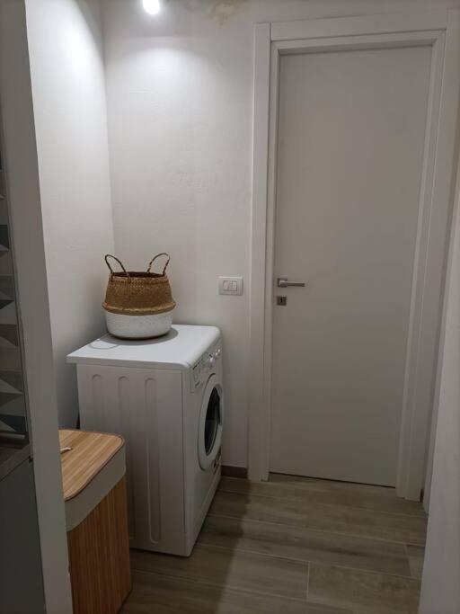 Appartamento Violet - Parma Dış mekan fotoğraf