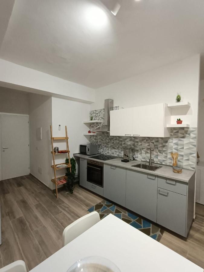 Appartamento Violet - Parma Dış mekan fotoğraf
