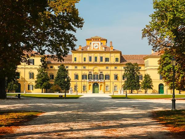 Appartamento Violet - Parma Dış mekan fotoğraf